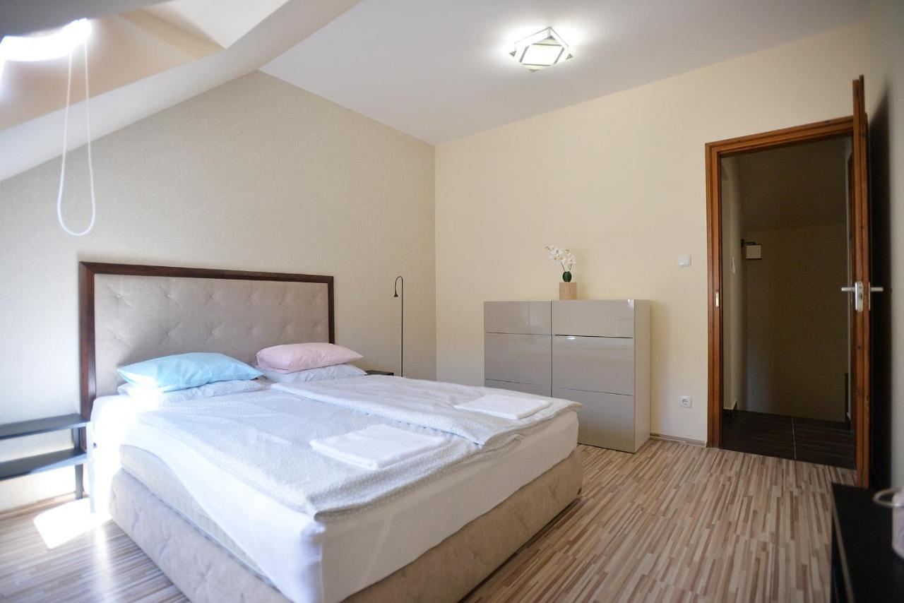 Family Deluxe Apartments Eger Zewnętrze zdjęcie