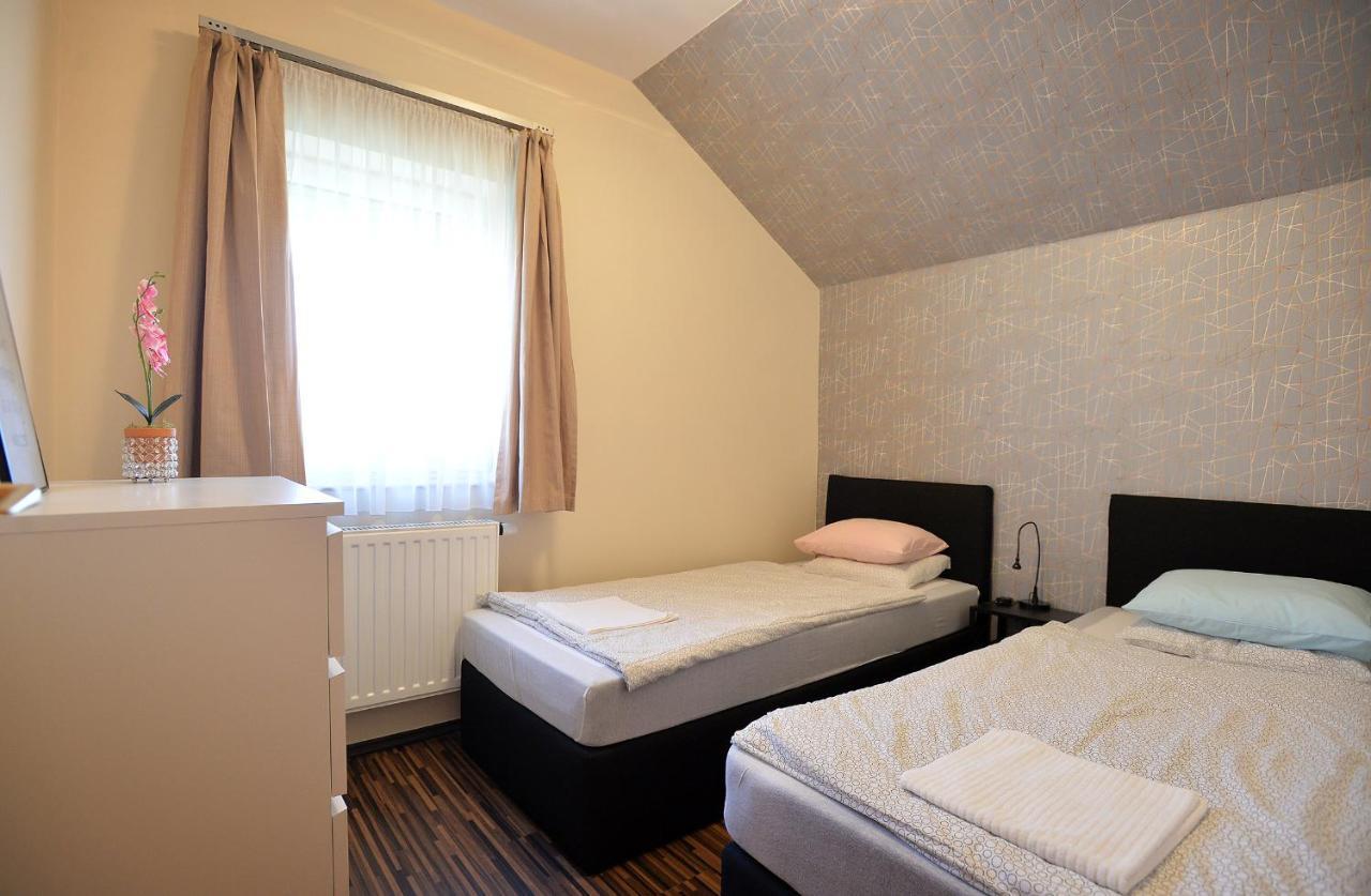 Family Deluxe Apartments Eger Zewnętrze zdjęcie